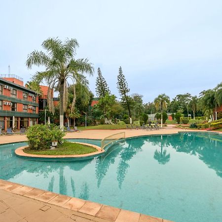 Exe Hotel Cataratas Puerto Iguazú Eksteriør billede The swimming pool at the hotel