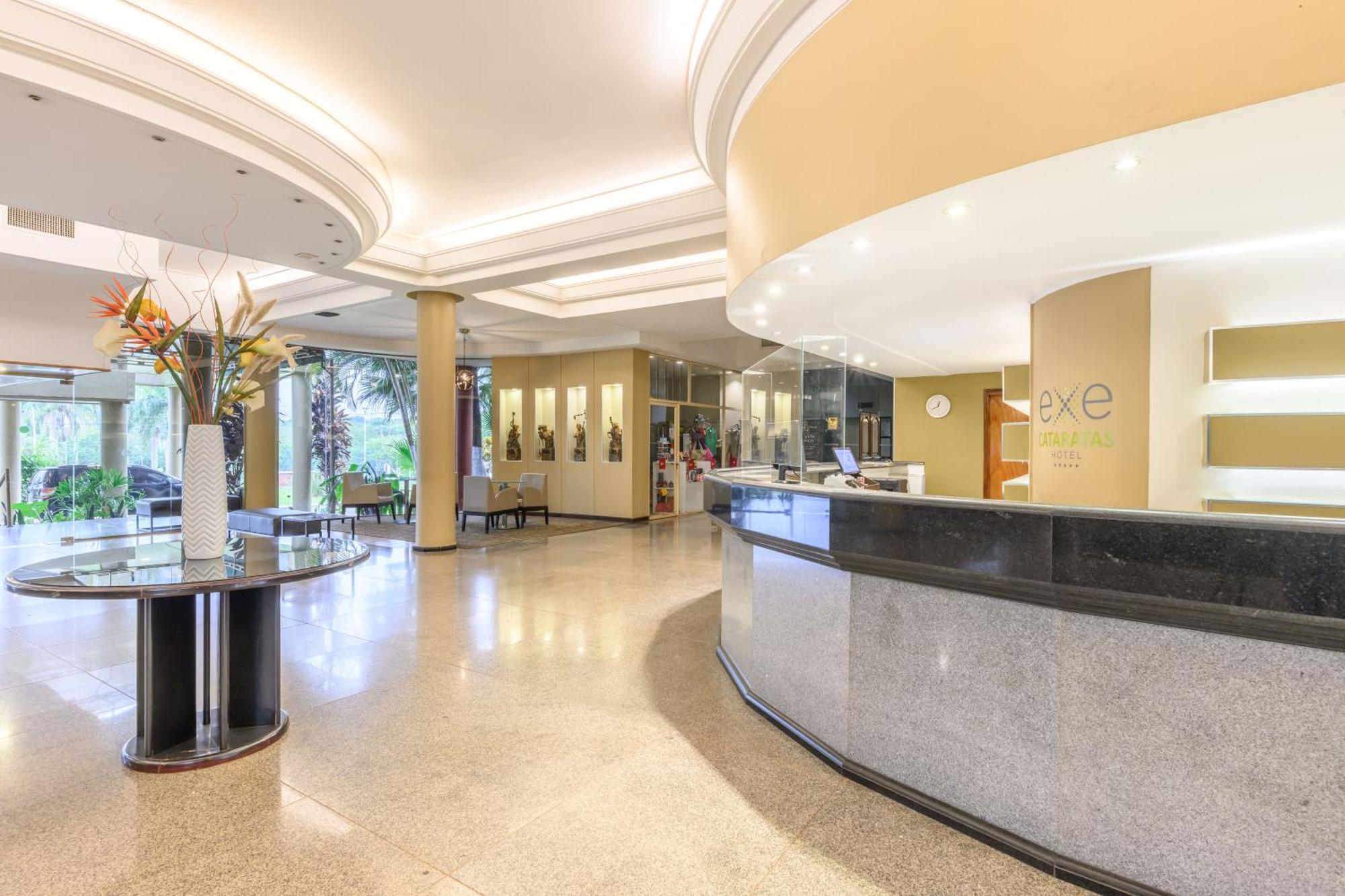 Exe Hotel Cataratas Puerto Iguazú Eksteriør billede Lobby
